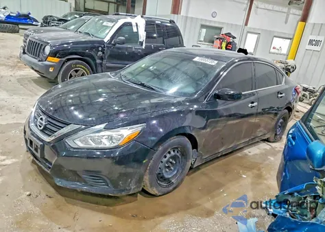 2017 Nissan Altima 2.5 z USA, uszkodzony, nr VIN 1N4AL3APXHN338275